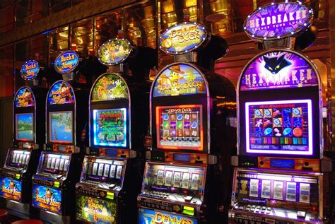 Slot Machine Features .